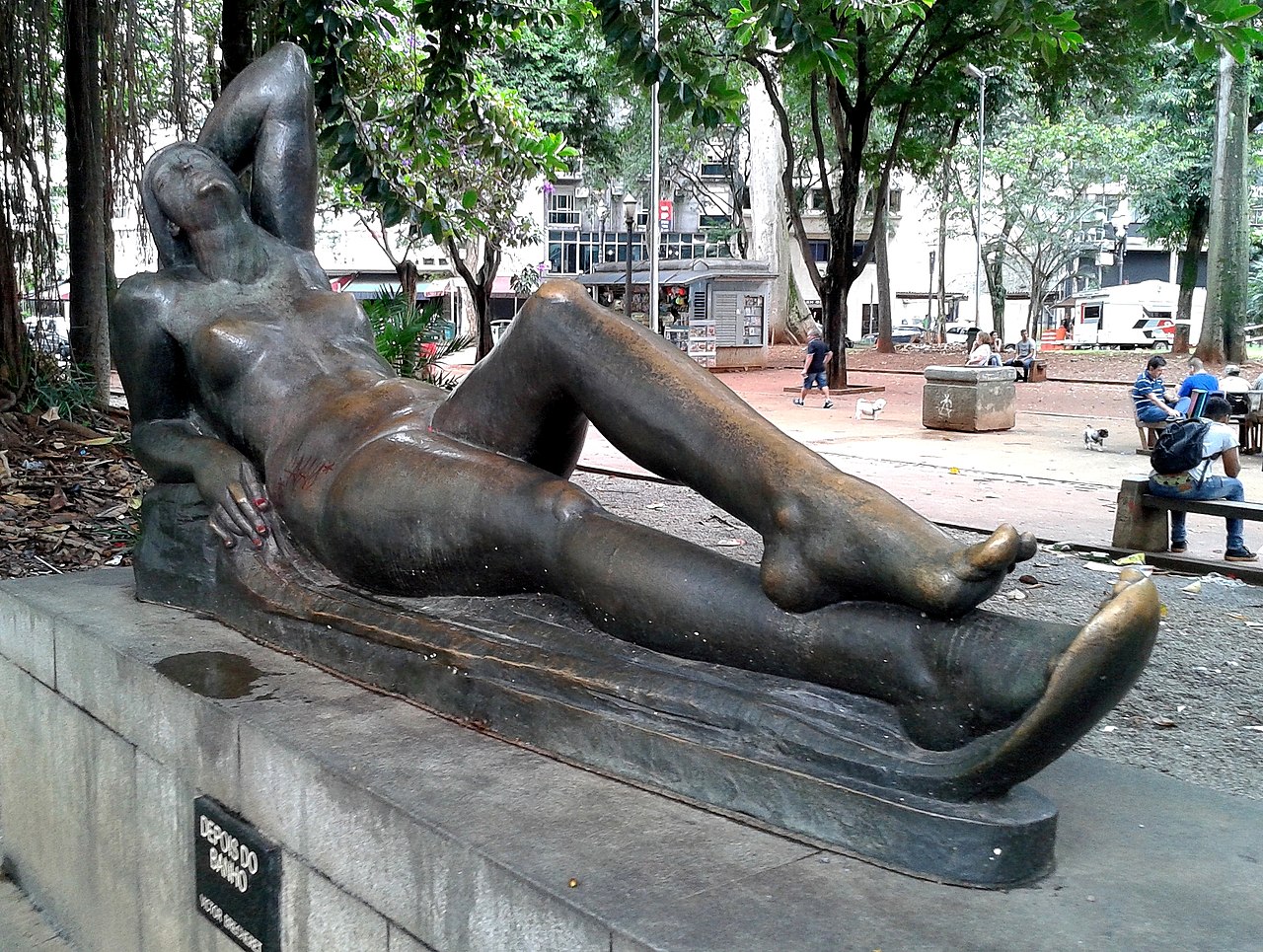 Depois do Banho by Victor Brecheret