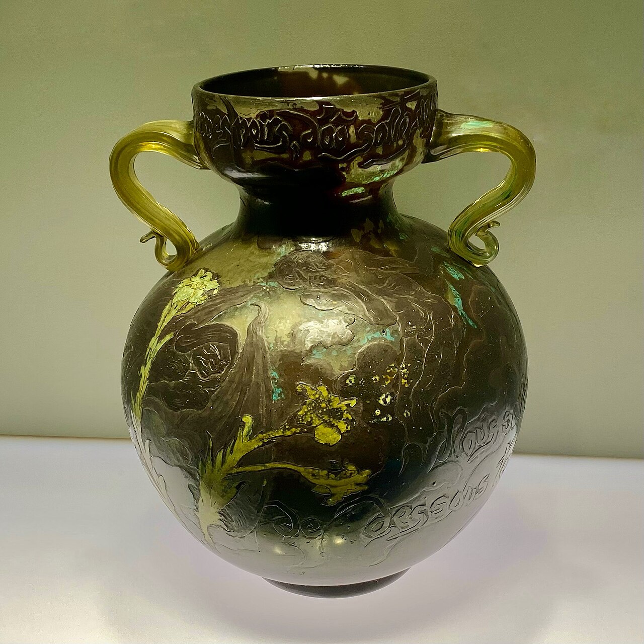 Vase Hommes noirs by Victor Prouvé