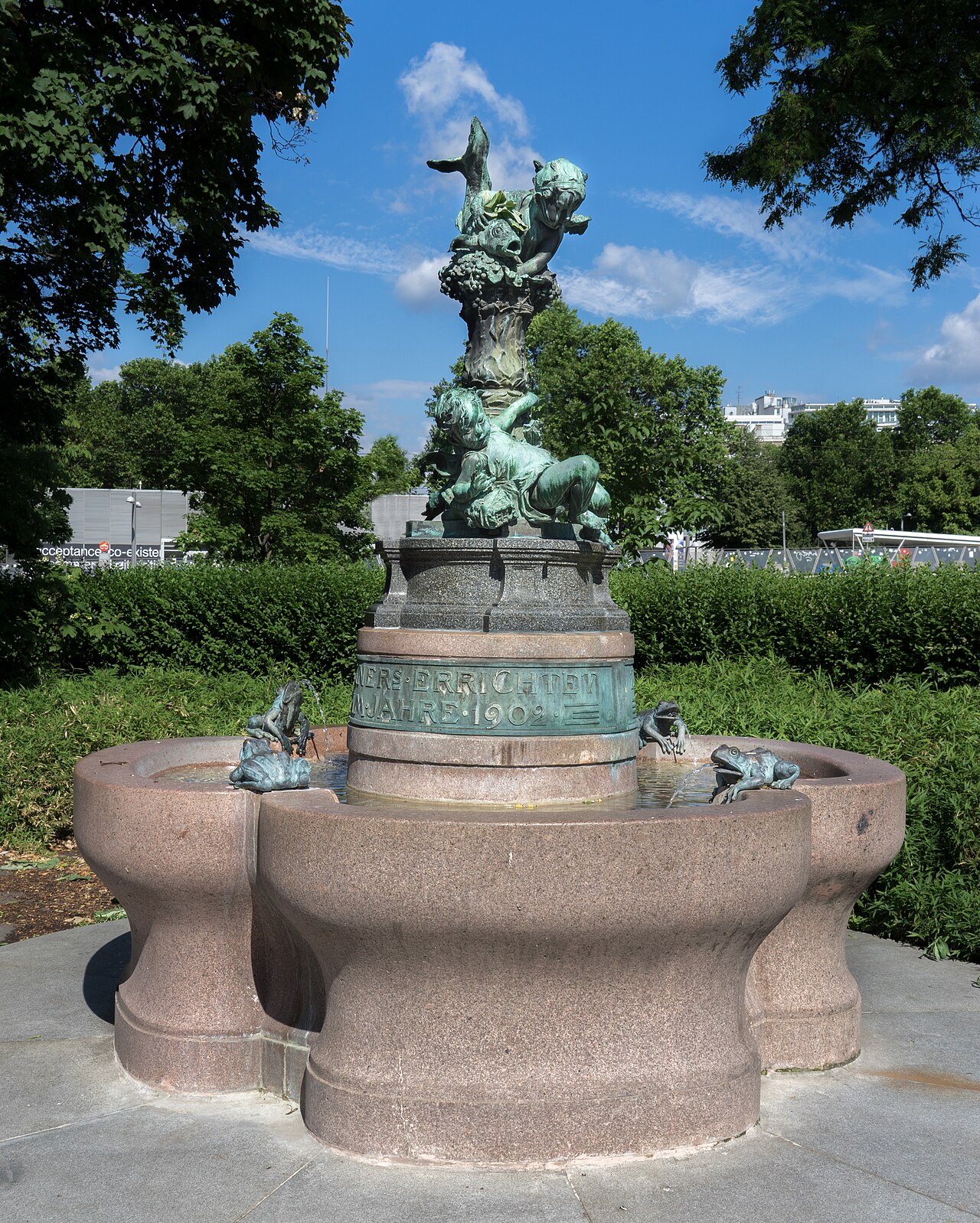 Tilgner-Brunnen, Karlsplatz by Viktor Tilgner