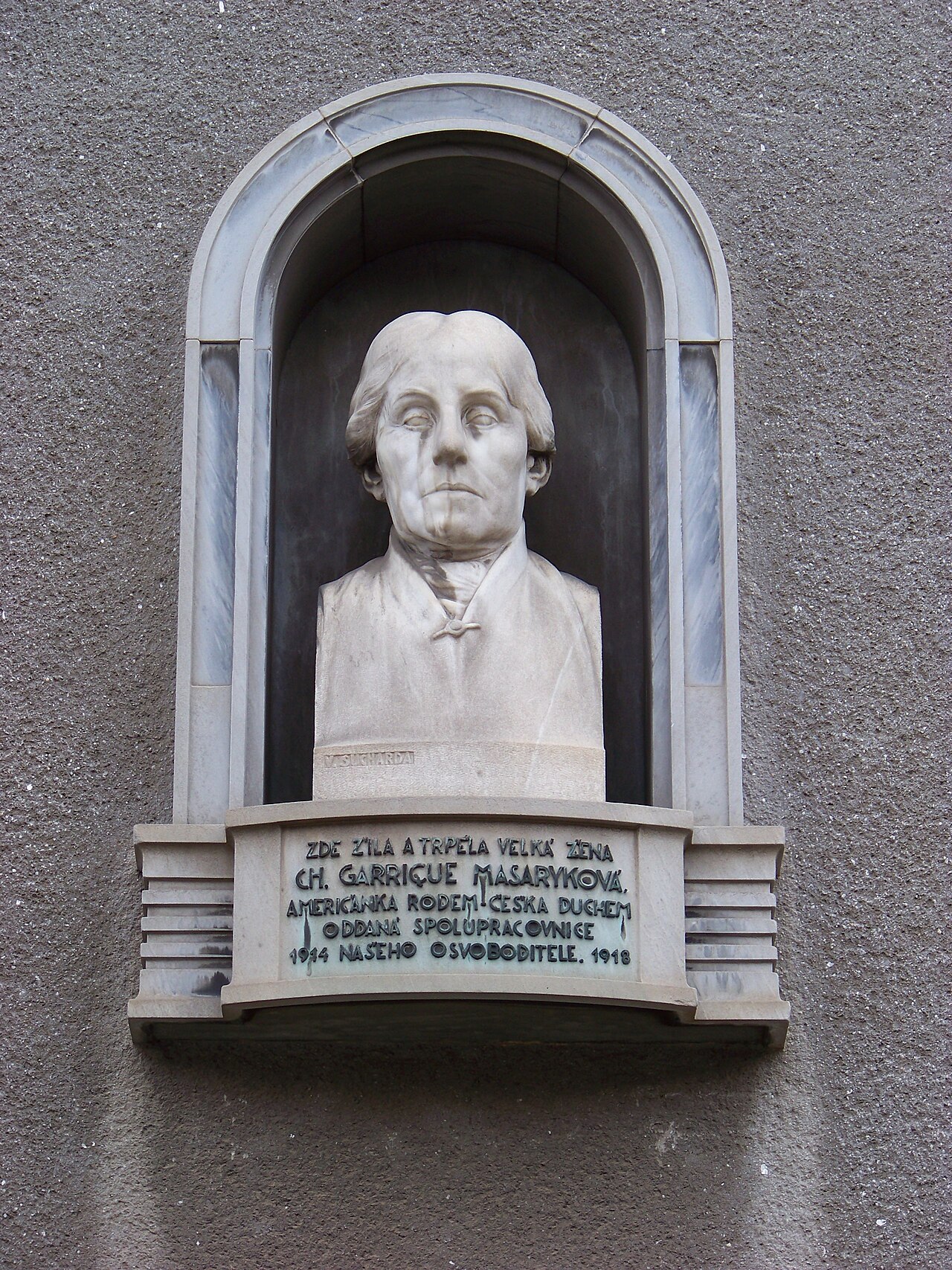 bust of Charlotta Garrigue Masaryková by Vojtěch Sucharda