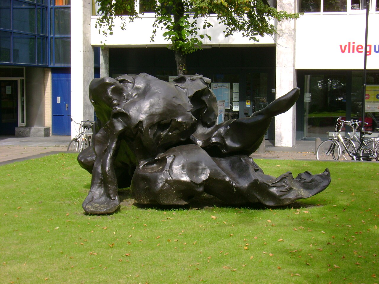 Reclining Figure by Willem de Kooning