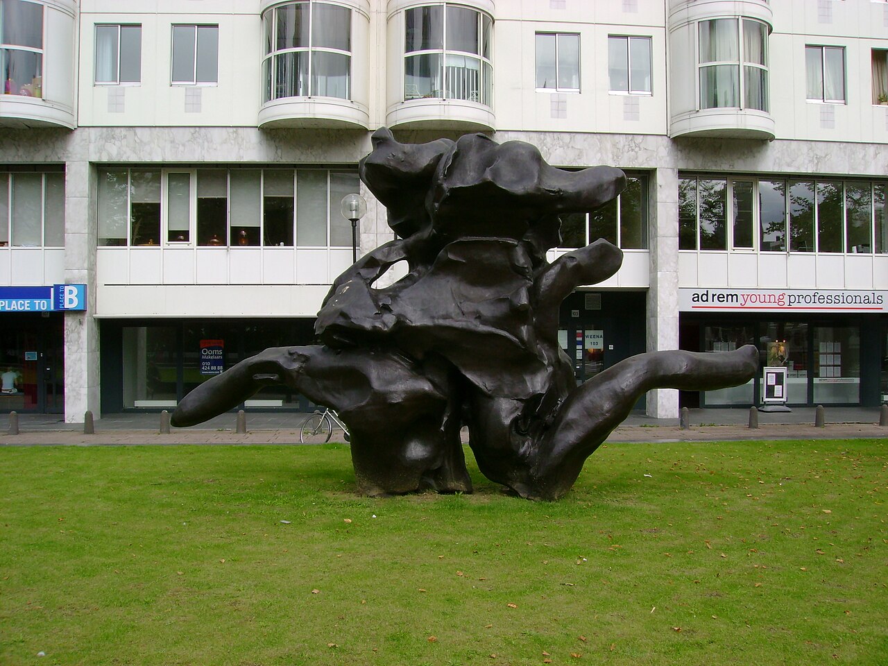 Standing Figure by Willem de Kooning