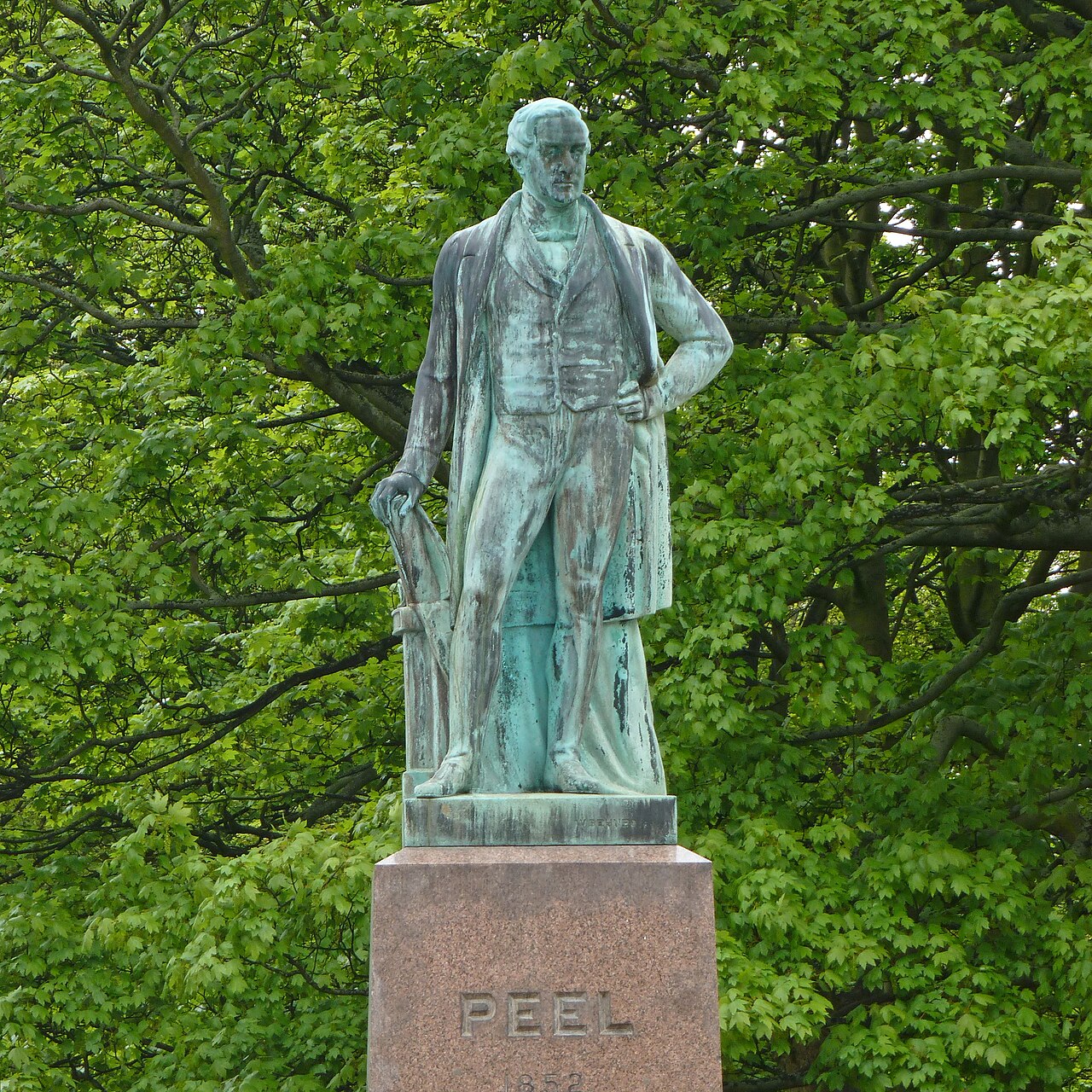 Statue of Robert Peel to North Corner of Woodhouse Moor by William Behnes