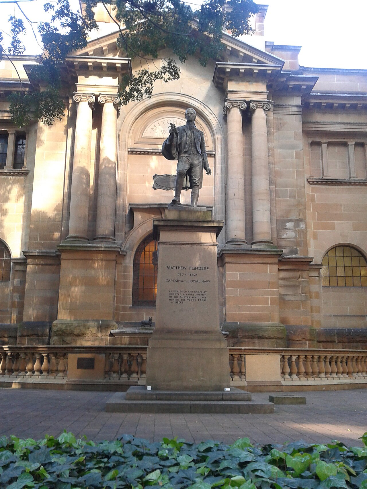 Matthew Flinders Statue by William Robert Colton